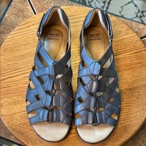 Earth Origins Grey Sandals